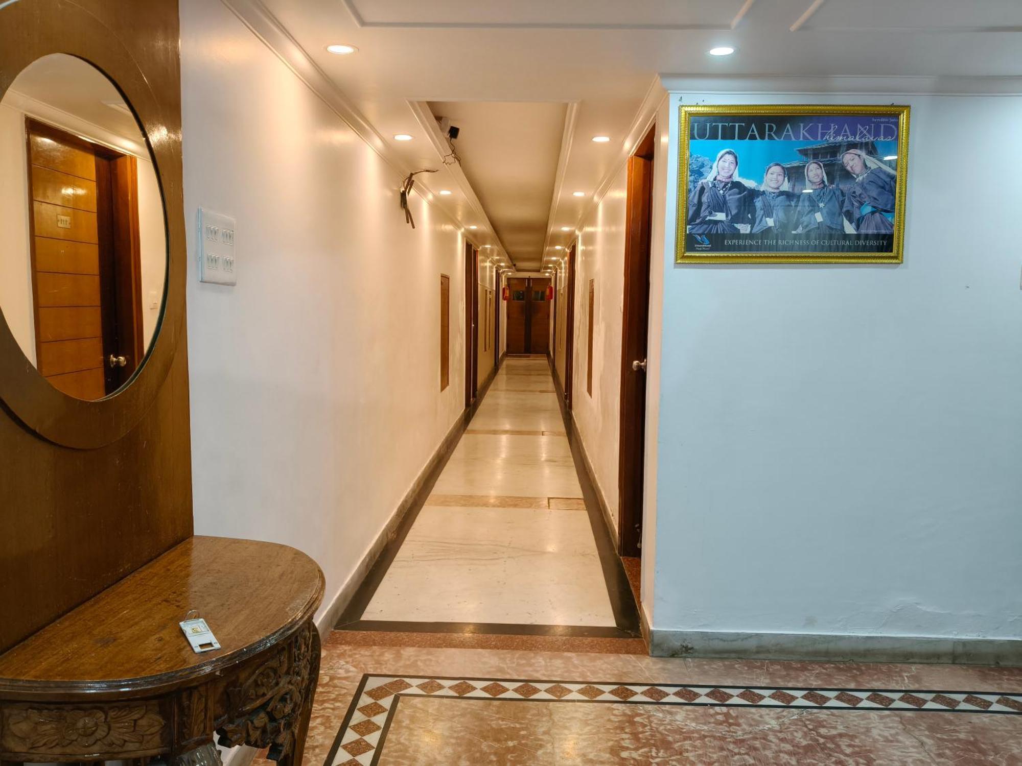 Hotel Kailash Residency Dehradun Esterno foto